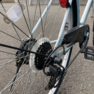 自転車☆27インチ 白 シマノ製外装6段変速 LEDオートライト LORIS COLGO