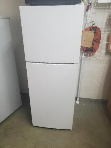 2020年式 138L 冷蔵庫