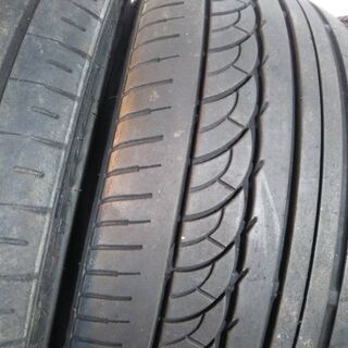 17インチ 小型車/スモールカー 人気の ブラ＆ポリ色 PCD100 パッソ ルーミー ヴィッツ bB フィット ノート ヤリス アクア キューブ デミオ【年代物】195/40R17 中古4本