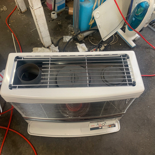 P3356　シーズン前セール！ 通常34800円→31800円　動作確認済み♪ トヨトミ　2017年製　HR-650F 煙突式石油ストーブ　木造17畳 コンクリート27畳 プラクラ東区本町店　札幌