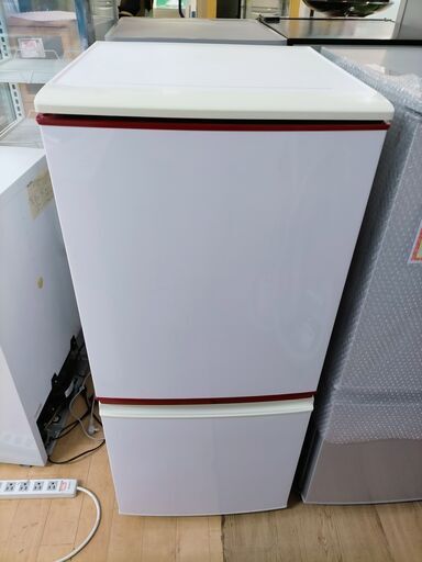 G4944　冷蔵庫　SHARP　SJ-BK14Y-W　2014年製　137L　別冷蔵庫の扉が付いてますが使用上問題ございません　半年保証　送料A　札幌プラクラ南9条店