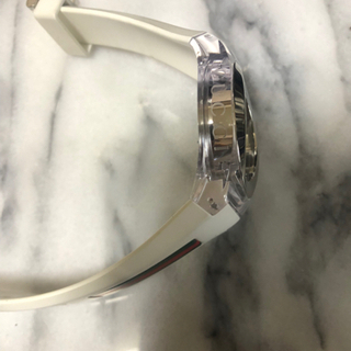 GUCCI WATCH SYNC☆グッチ腕時計ホワイトシルバー★人気ラバーベルトイタリア製コーデファッション