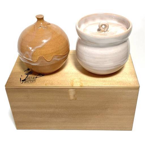 蓋物　萩焼　末次観節　松月庵窯　山口県　蓋物　陶芸　やきもの　小物入れ　茄子　水指