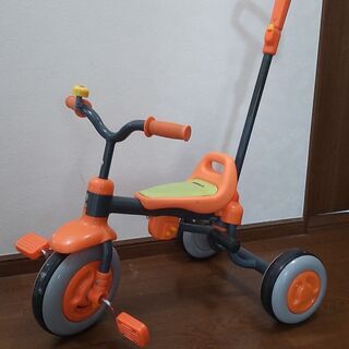 三輪車（オレンジ）