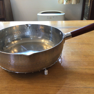 大きめ片手鍋と鍋敷き台