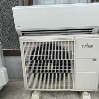 【ネット決済・配送可】FIJITSU冷暖房エアコン10畳　内部洗浄済。
