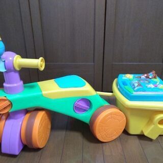 【ネット決済】プーさん乗用玩具　荷車付き三輪車