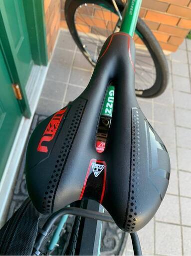 値下げオリジナル塗装キレイなクロスバイク