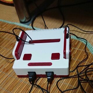 ファミコン互換機本体とソフト