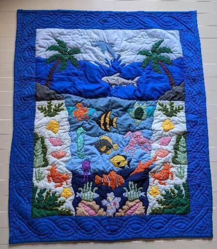 ハワイアンキルト タペストリー■魚柄  壁掛け 約100cm×120cm