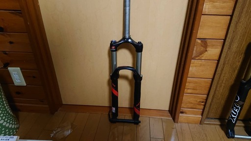 まだあります。 ROCKSHOX REBA TEAM 26インチ用　アップグレードにどうぞ。