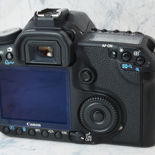 名機○1510万画素○Wi-Fi転送○Wレンズ○キャノン EOS