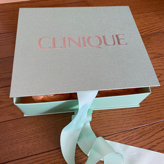 CLINIQUE ギフトボックス