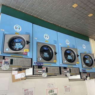 コインランドリーの中古洗濯機ンドリーの中古洗濯機23kgひとつ（現在 