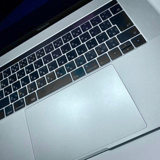MacBook Pro 2017 15インチ Corei7 16GB 256GB | kimiora.school.nz