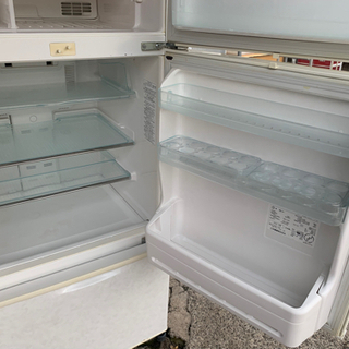 【リサイクルショップ八光　安心の1か月保証　旧鹿児島市内配達・設置無料】3ドア冷凍冷蔵庫 325L　サンヨーSR-33B(H) 2004年製