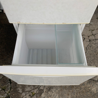 【リサイクルショップ八光　安心の1か月保証　旧鹿児島市内配達・設置無料】3ドア冷凍冷蔵庫 325L　サンヨーSR-33B(H) 2004年製