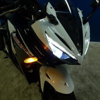 HONDA CBR150R 白/黒 決算大売り出し価格 期間限定 諸経費０円 始動確認済み 自賠責保険加入で乗れます 即納車有り 横浜 都筑 P-Yard HONDA CBR150R 白/黒 決算大売り出し価格 期間限定 諸経費0円 始動