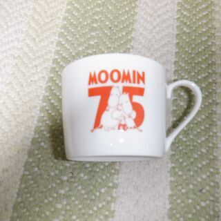 【ネット決済・配送可】ムーミン生誕７５周年記念カップ、バッジ