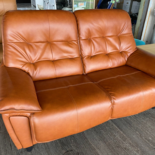 本革の10万円オーバーソファー！税込29800円です?