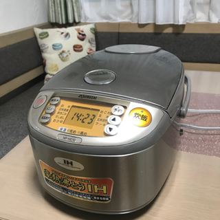 ZOJIRUSHI 炊飯器　1.0L  象印
