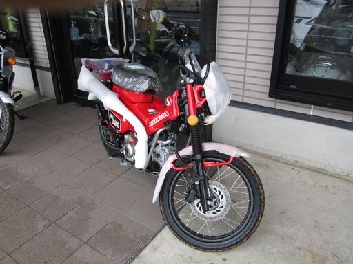 本日入荷！即納可能１台限り！希少なハンターカブCT125 正規ディーラー車です。２年保証！盗難保険サービス！グローイングレッド！③