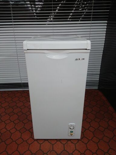 ID 980447　冷凍庫吉井電機60L　２０１６年製　ACF-603C