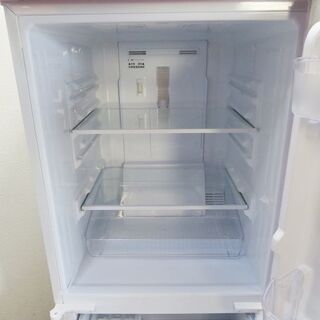 配達設置無料！おしゃれピンクカラー 少し大きめ167L 冷蔵庫 IL08