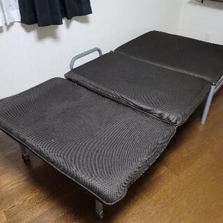 折り畳み式ベッド