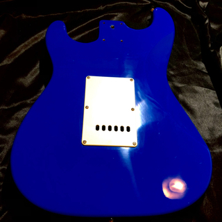 エレキギター ストラトキャスター アルダーボディ マルチレイヤー