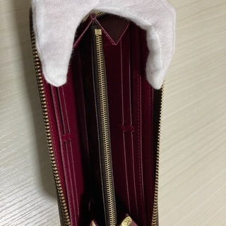 LOUIS VUITTON ポルトフォイユ・クレマンス