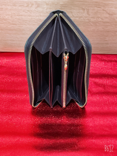 ルイヴィトン ヴェルニ ジッピーオーガナイザー 長財布 アマラント