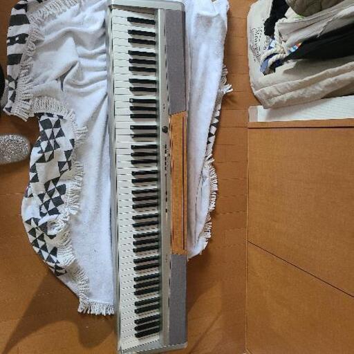 電子ピアノ