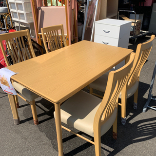 ニトリ ダイニングテーブル 椅子 セット 使用1年くらい