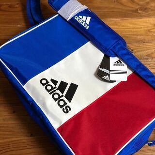 【新品・未使用】adidasスポーツバッグ☆部活やジムに容量たっ...