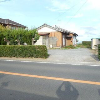 177.74坪　500万円　古家付きの土地を買いませんか？　区域指定のためどなたでも建築できます。の画像