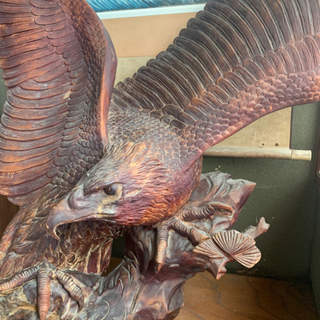 値下げしました 木彫りの置物 ワシ(代理出品)