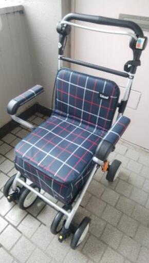 〈ほぼ未使用〉シルバーカー 軽量 歩行補助車