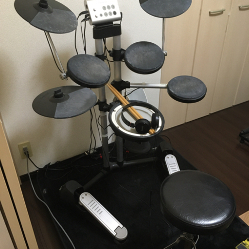 電子ドラムと専用スピーカー　Roland HD-1