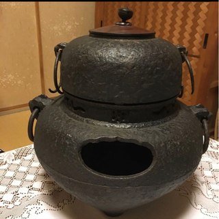 茶道具　風炉と釜