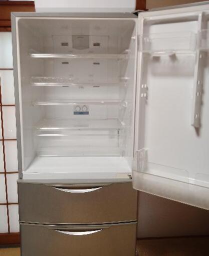 4ドアサンヨー冷蔵庫　2010年製　値下げしました。