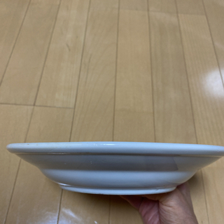 白い皿 − 東京都