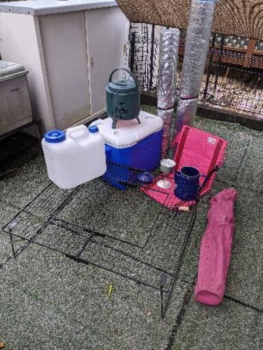 【週末値下げ】キャンプ用品セット クーラーボックス 焚き火テーブル ウォータージャグなど