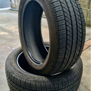 235/50R18 トーヨ　トランパス　ヴェルファイア、アルファード