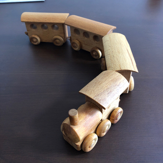 木製　おもちゃ　汽車