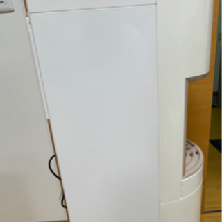 ウォーターサーバー　FRECIOUS dewo ホワイト