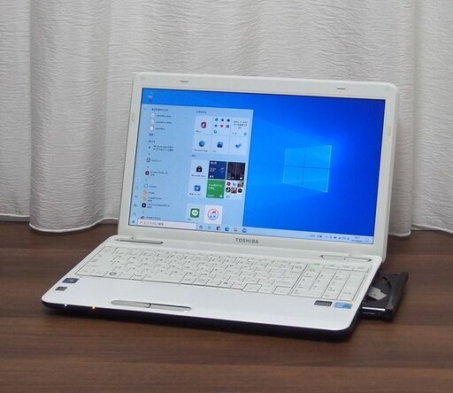 東芝 dynabook T350/56AWD