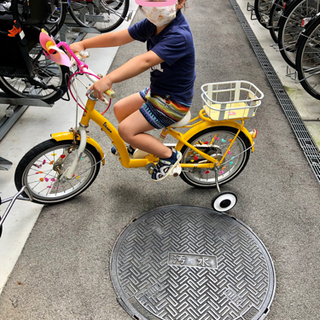 子ども用　自転車　16インチ補助輪付き