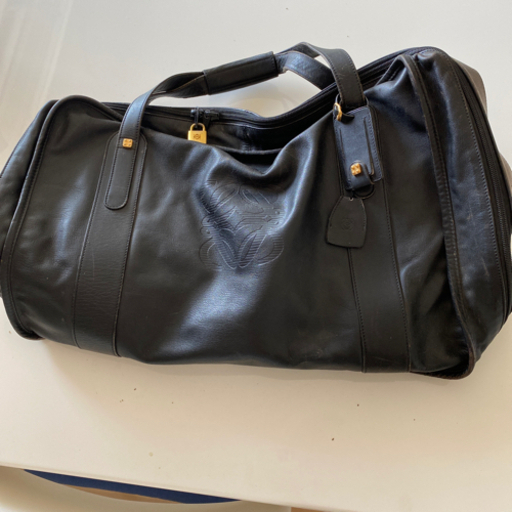 LOEWE 黒中大タイプボストンバッグ