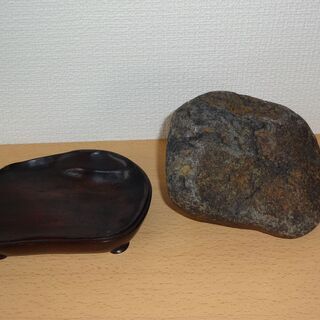 【鑑賞用自然石(風速)】自然石(只見川) 台座付き 鑑賞用自然石(風速)】自然石(只見川) 台座付き